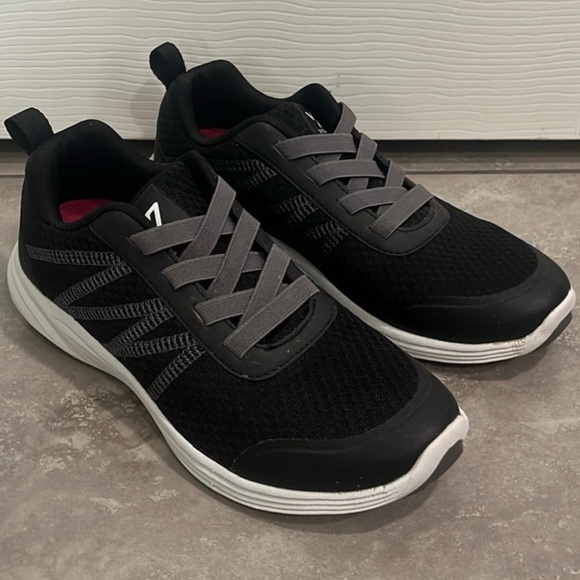 Women’s Vionic Shay Leisure Walking Sneakers Slip-On Shoes Size 6.5 - Picture 2 of 5